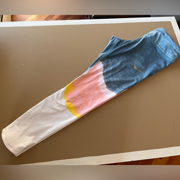 Nike | “Power Essential” Dri-FIT Cropped Running Leggings - Size Medium - Picture 2 of 5